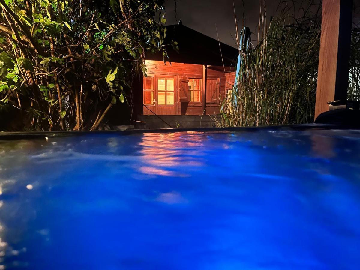 Buddha Style Family House & Jacuzzi & Sauna Near Amsterdam Villa Vijfhuizen Luaran gambar